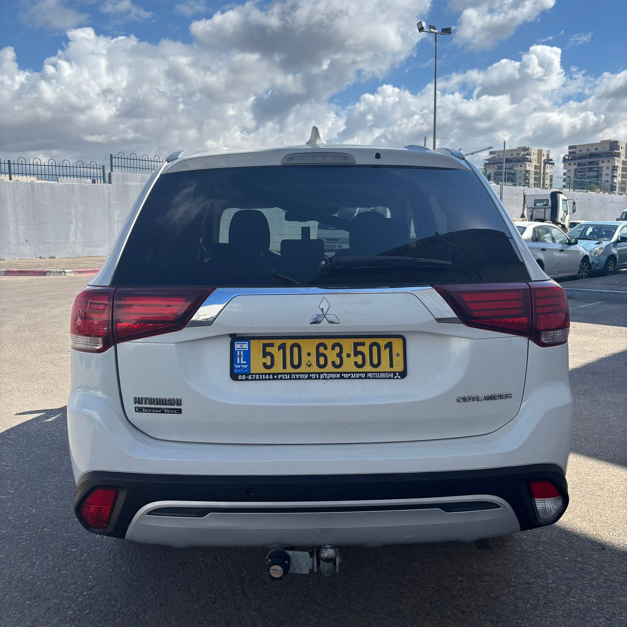 מיצובישי אאוטלנדר 2018