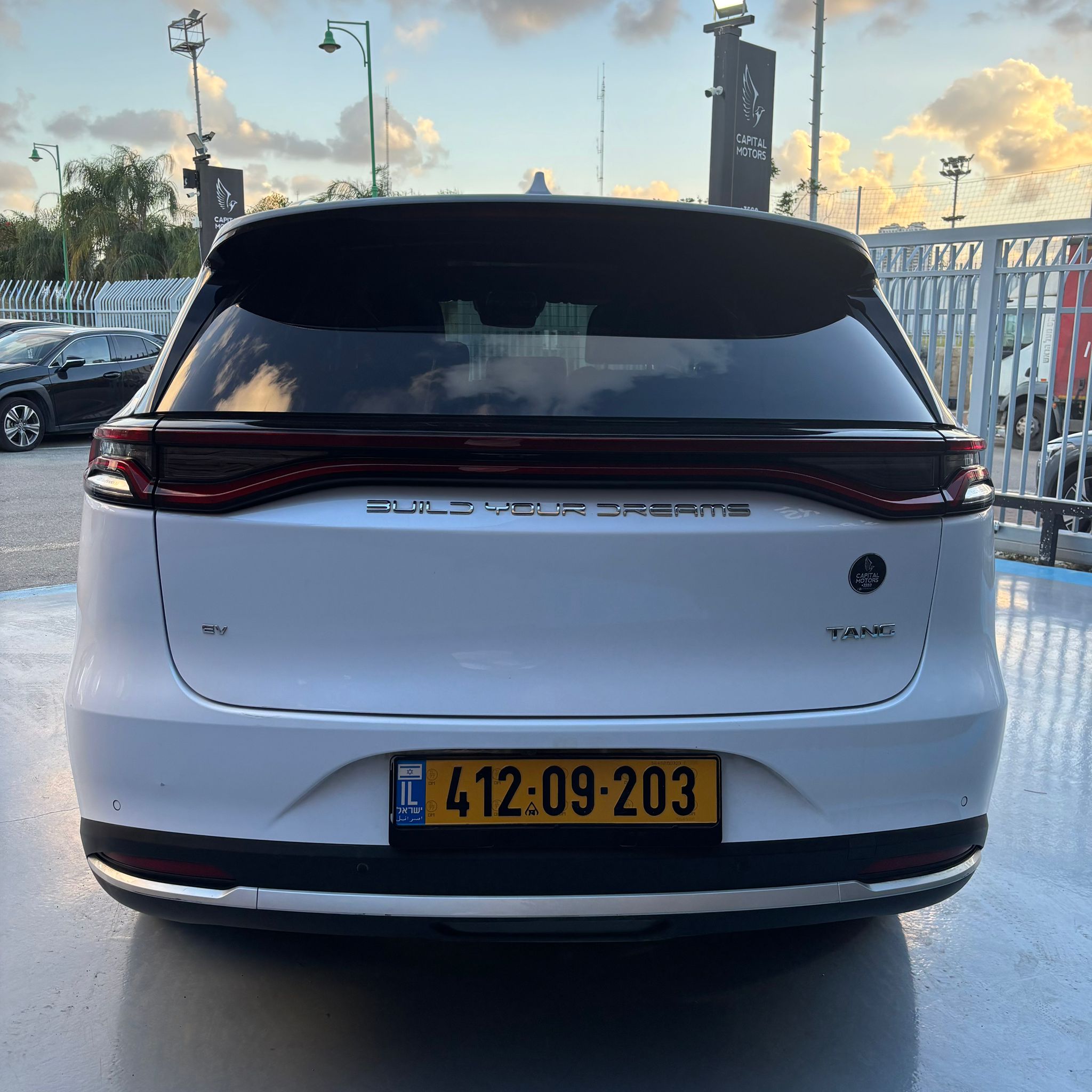 BYD טאנג 2023
