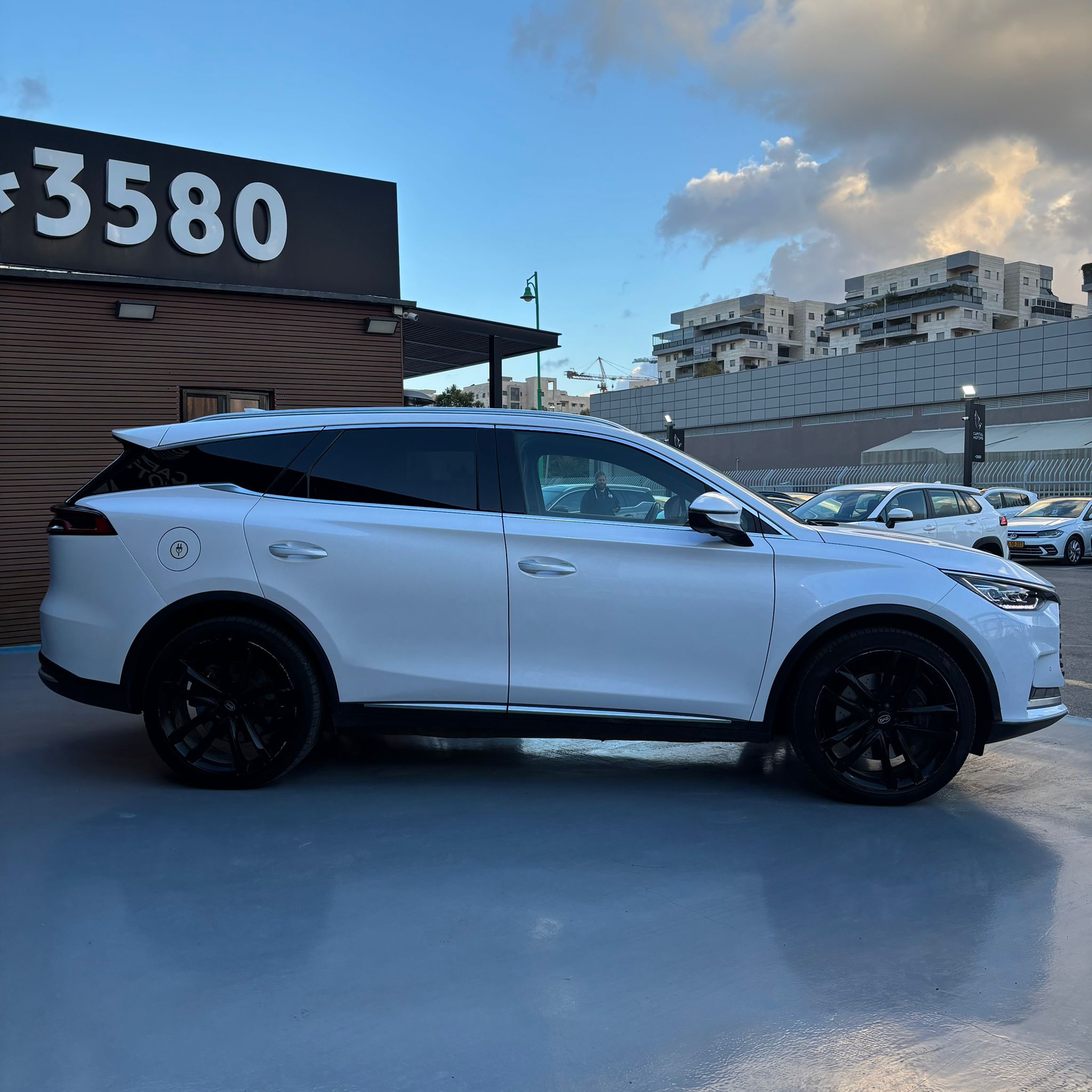 BYD טאנג 2023