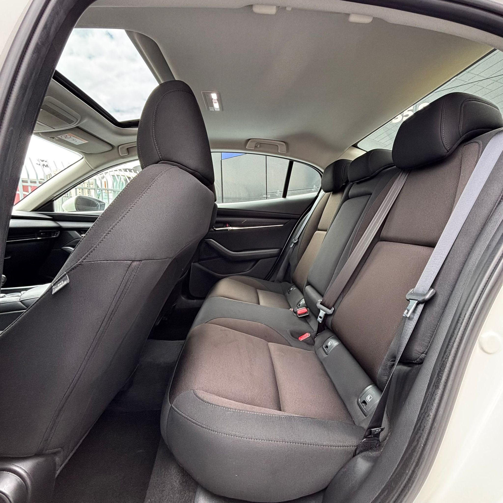 מאזדה MAZDA3 2023