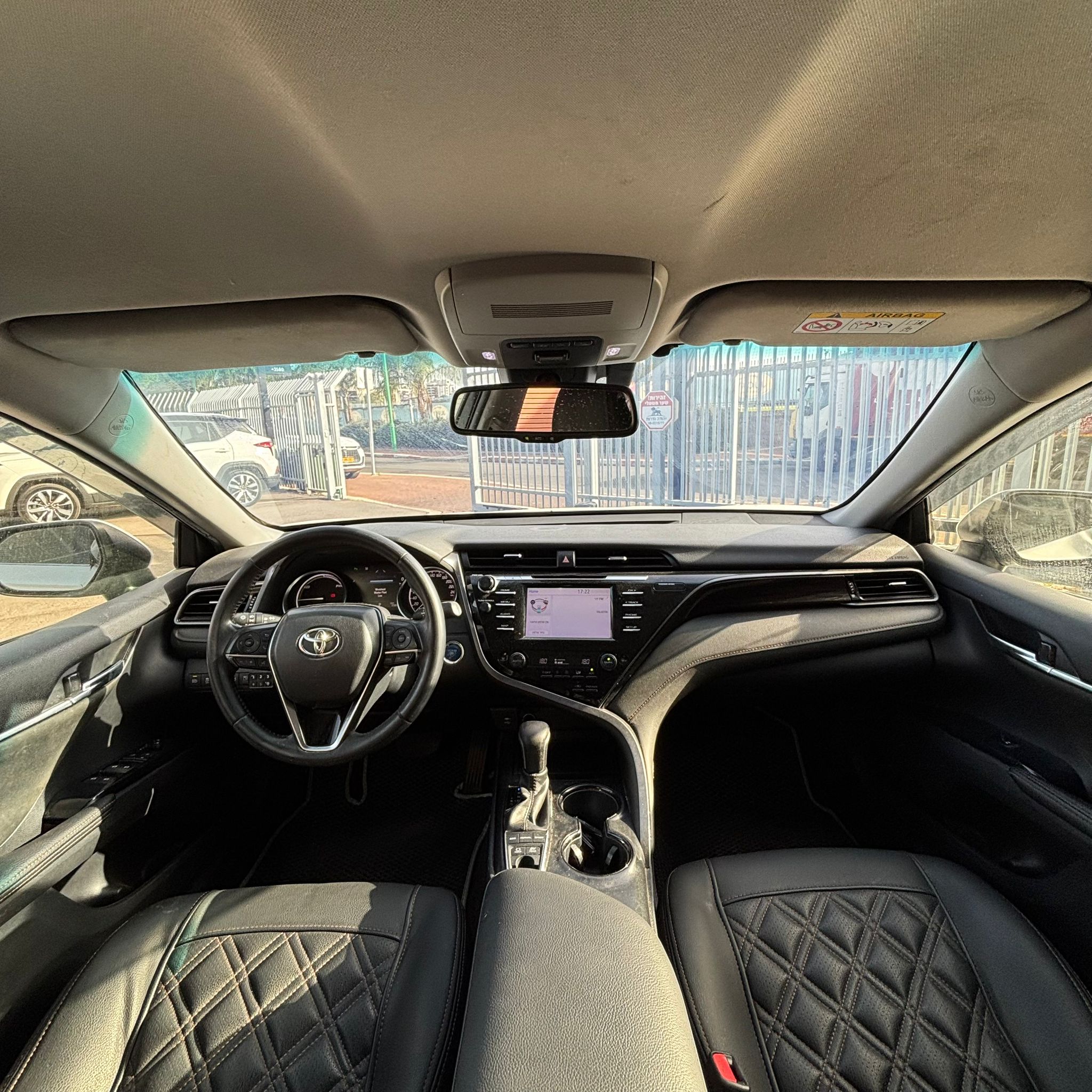 טויוטה CAMRY HYBRID 2021