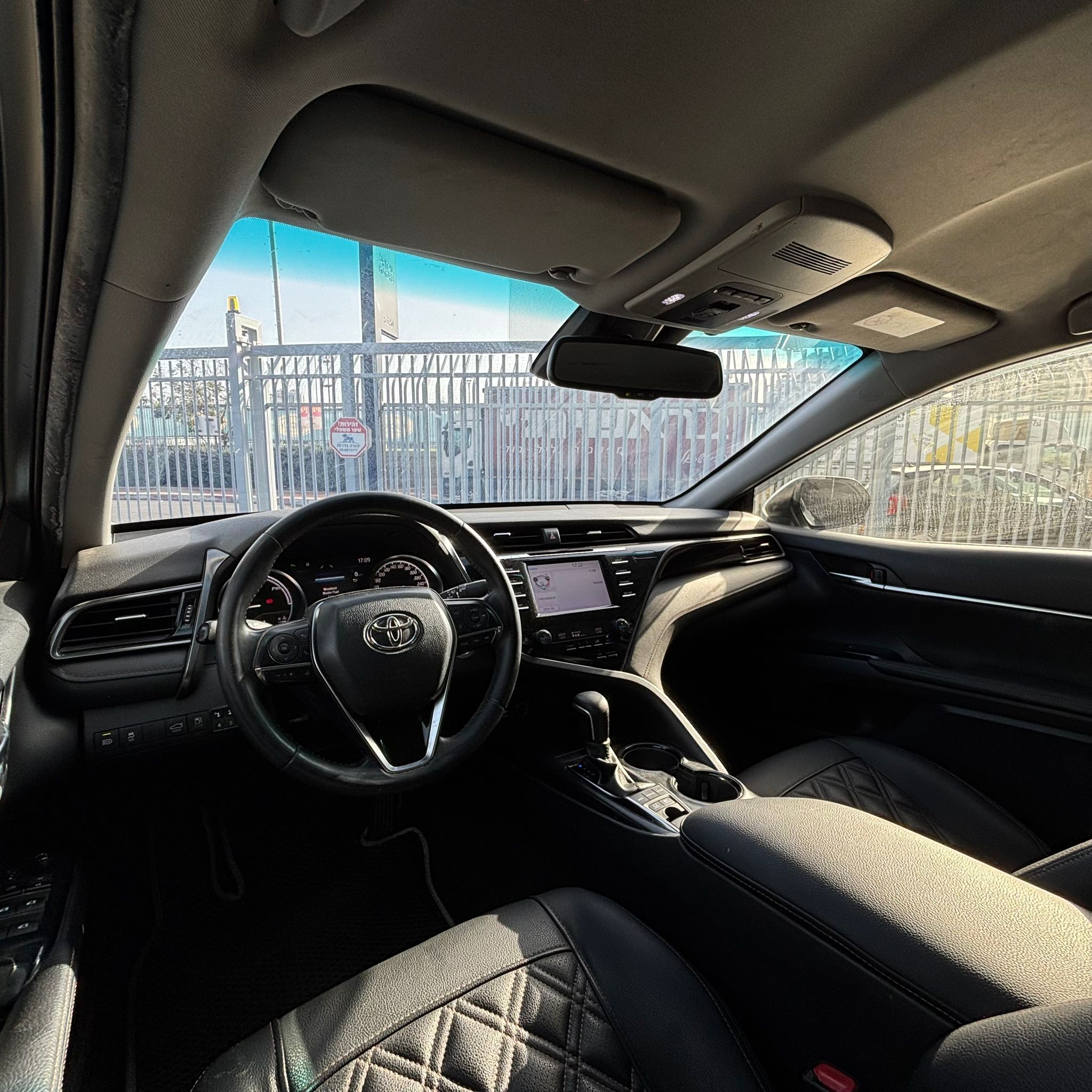 טויוטה CAMRY HYBRID 2021