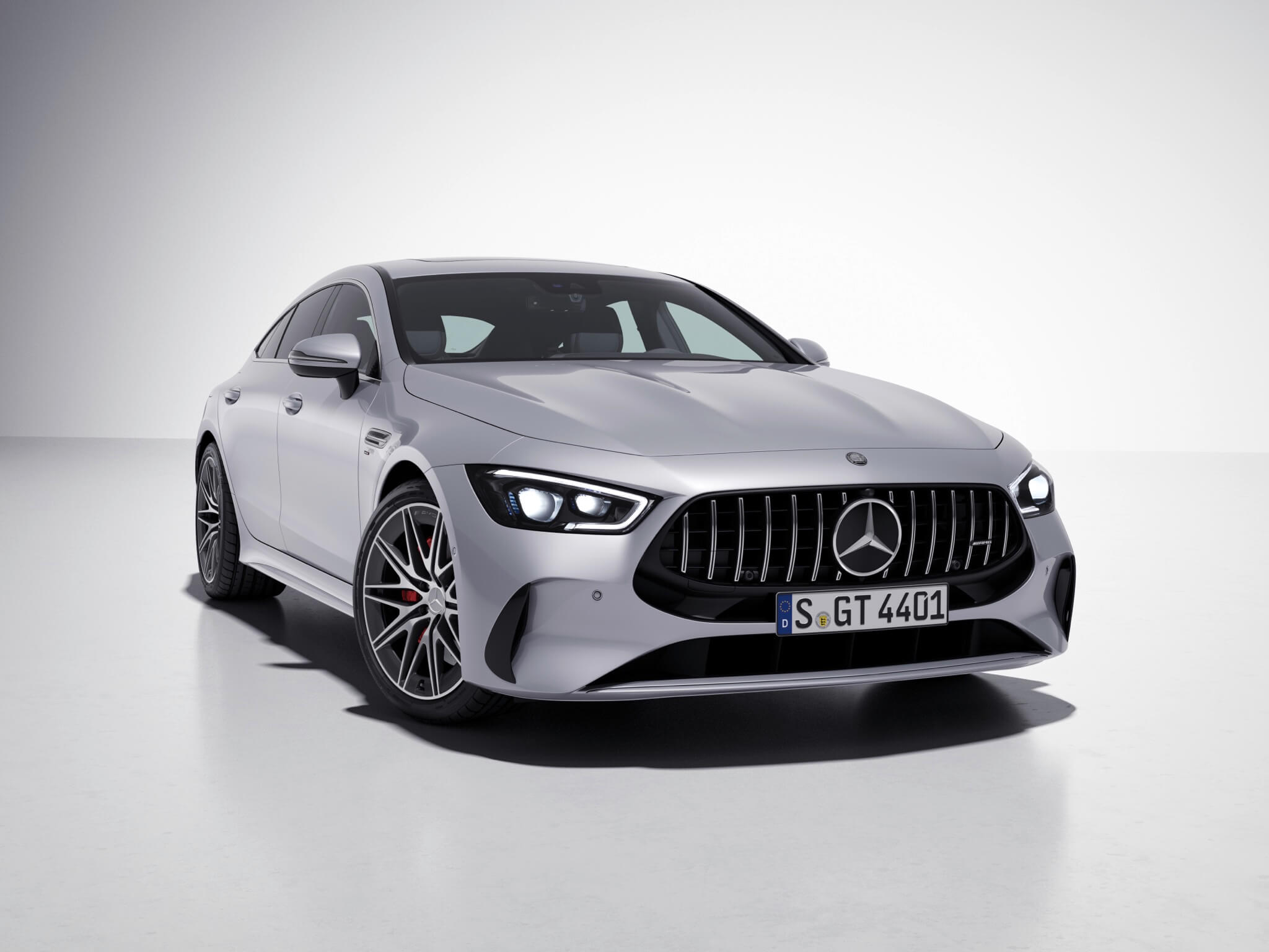 מה זה מרצדס AMG GT 4 דלתות?